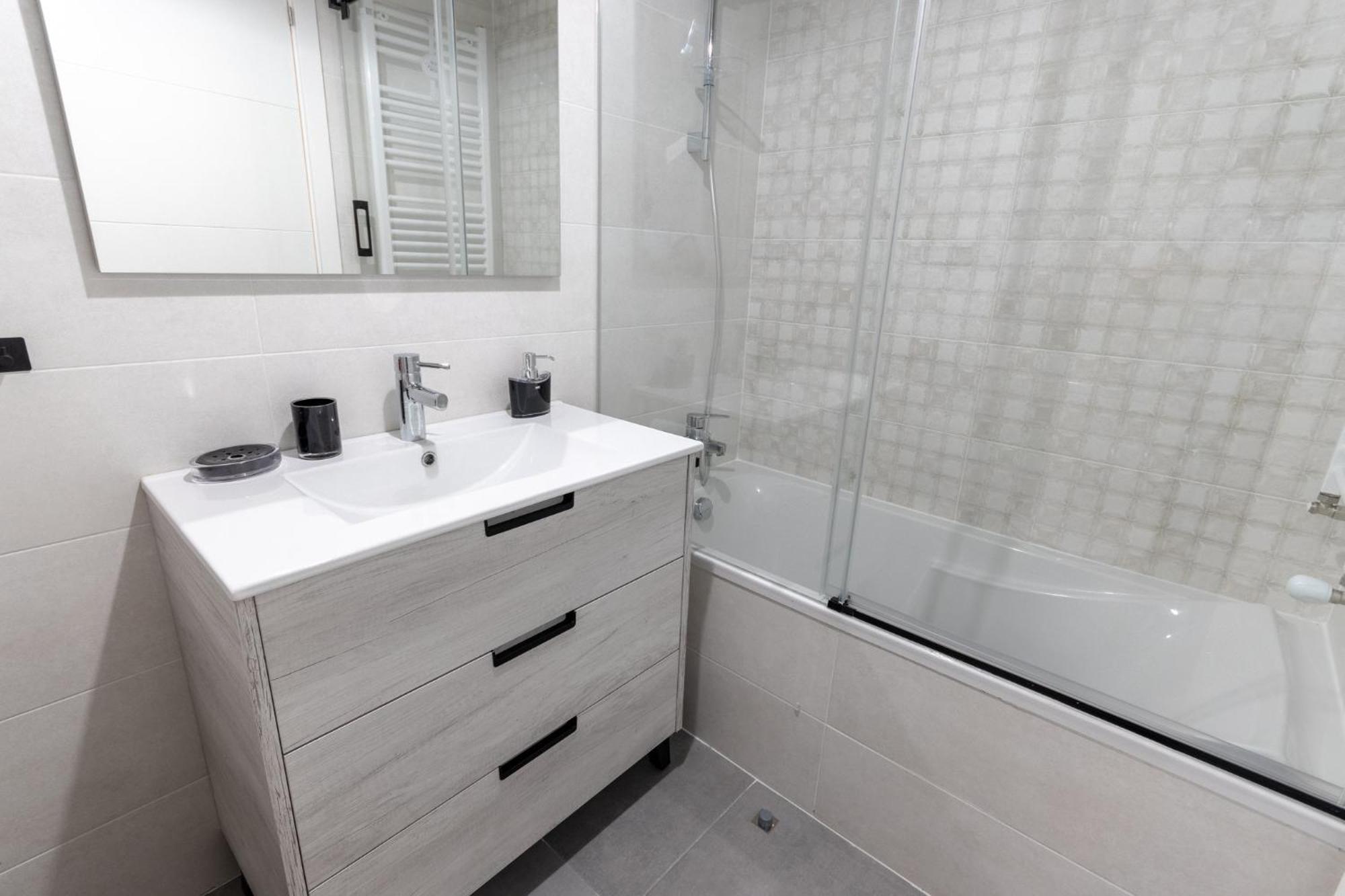 Xirimiri Apartment By People Rentals Bilbao Dış mekan fotoğraf